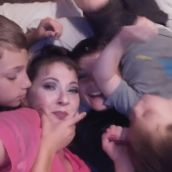 Meet your Posher, Amber - Picture 8 of 12